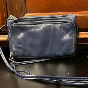 ILI Vintage Navy Leather Crossbody Bag